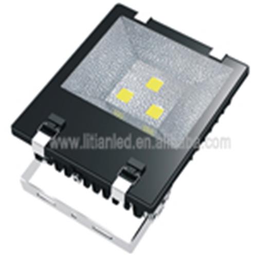 力天照明生产10-200W各类投光灯球场灯广告灯