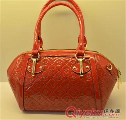 时尚女士手提单肩斜跨三用包