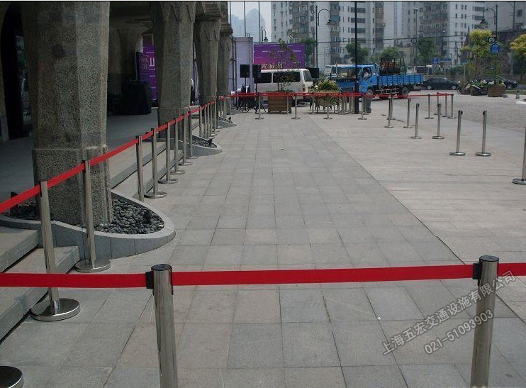 伸缩围栏厂，不锈钢隔离栏杆座、不锈钢隔离栏