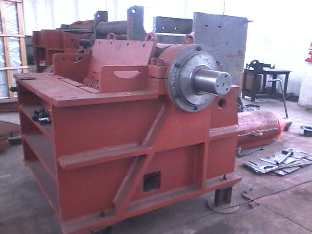 PEX250×1200顎式破碎機(jī)