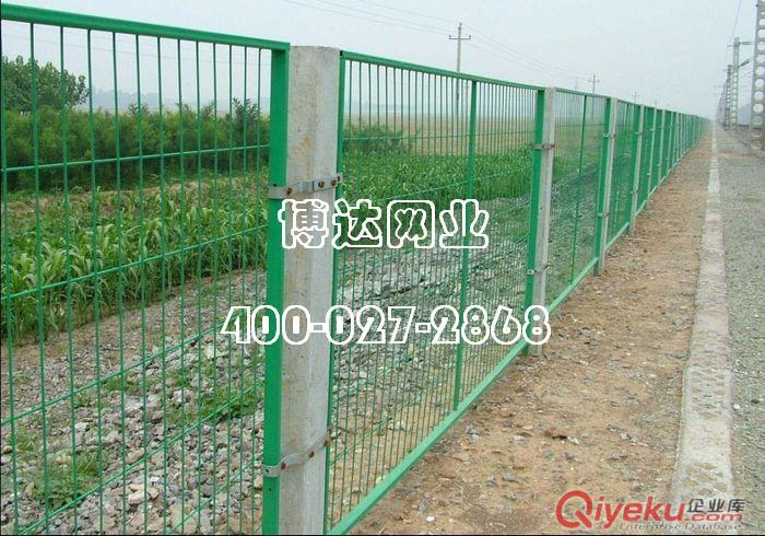 湖北武漢鐵路護欄/湖北武漢鐵路圍欄/鋼絲網鐵路護欄