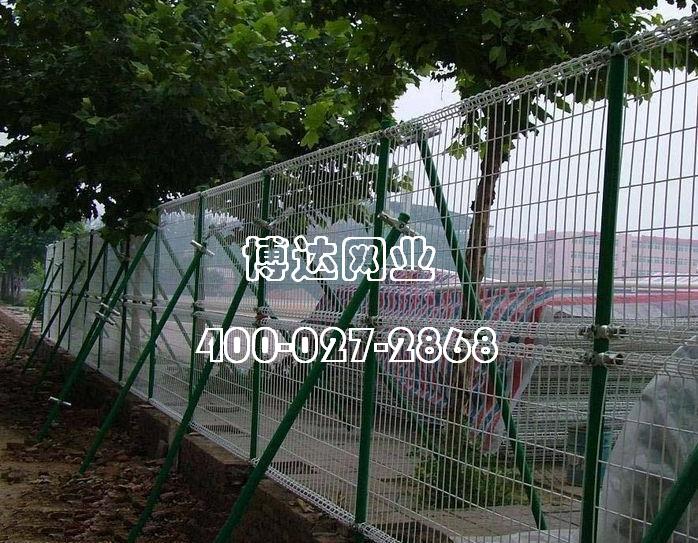 湖北武漢學校操場圍欄/湖北武漢運動場圍欄/鋼絲網護欄/武漢被有現貨