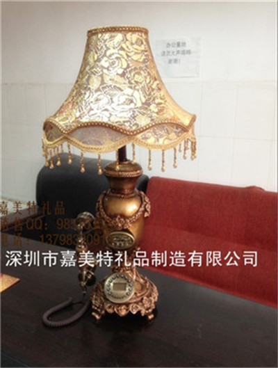 【工廠直銷(xiāo)】臺(tái)燈電話 MP3臺(tái)燈 MP3電話 送U盤(pán)遙控器 807原始圖片2