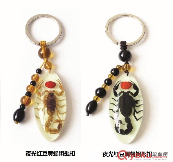 熱銷昆蟲汽車掛飾，特色飾品，真實鮮花琥珀飾品，昆蟲琥珀飾品，昆蟲汽車掛件，人工琥珀，創意禮品，促銷禮品