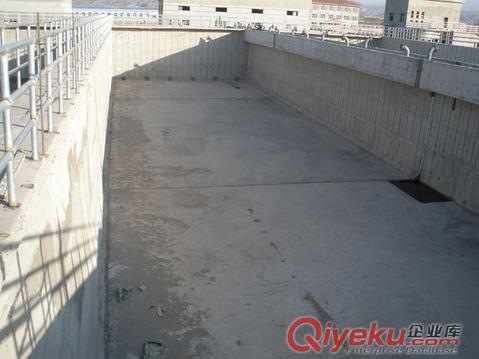鞍山市混凝土水池底板縫漏水堵漏原始圖片3