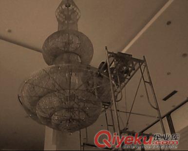 西安清洗水晶燈具公司，酒店水晶燈清洗，清洗大型吊燈花燈