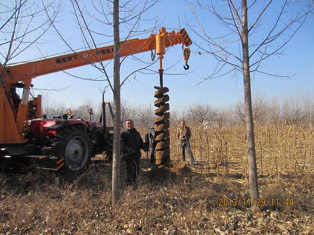 3T/5T鉆孔立桿機 拖拉機隨吊車發(fā)動機4100