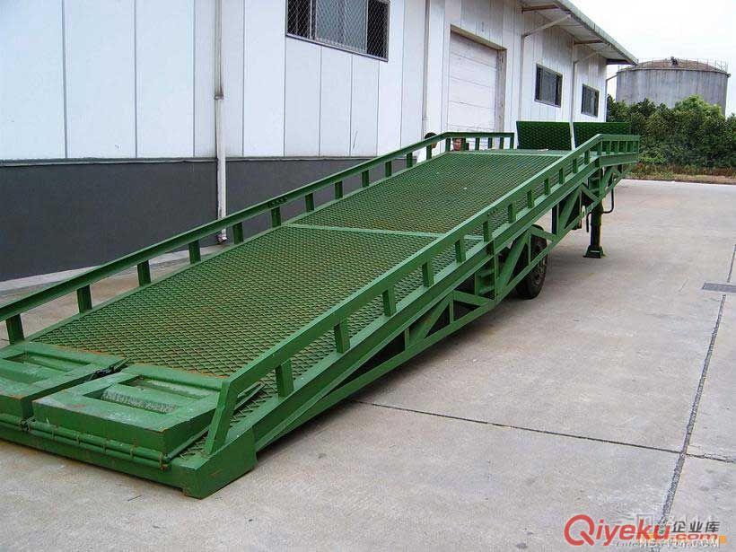 積東公司生產(chǎn)，銷售，SJDQ移動(dòng)式登車橋，電動(dòng)升降機(jī)，等系列產(chǎn)品