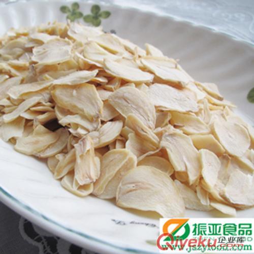 脫水大蒜片帶根專業(yè)生產(chǎn)廠家江蘇振亞食品 十余年生產(chǎn)經(jīng)驗(yàn) QS認(rèn)證