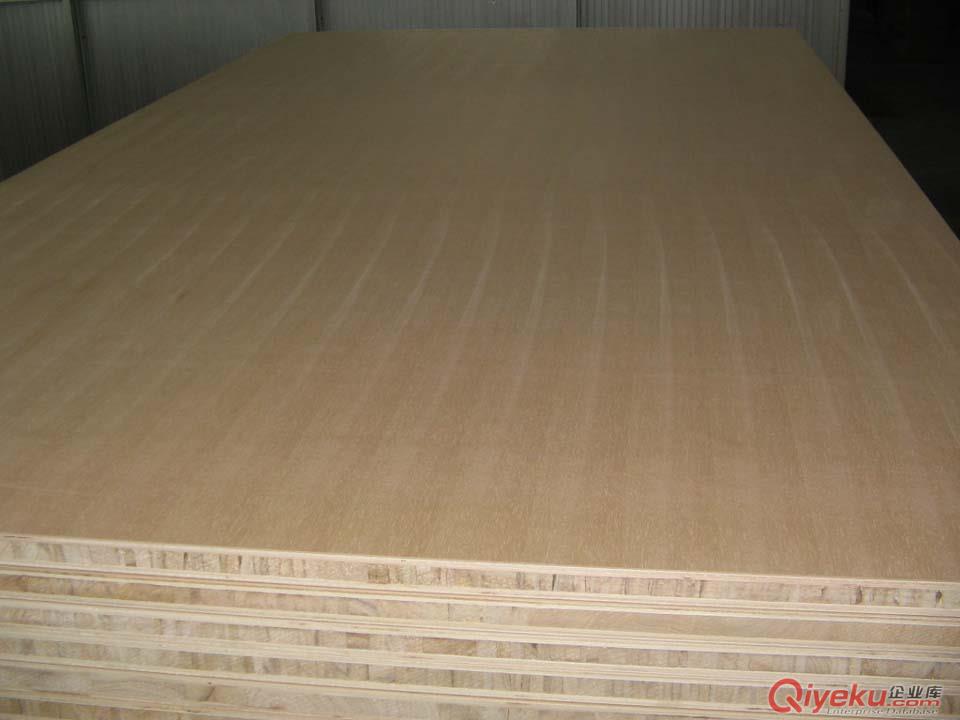 眾弘木業(yè)大量供應(yīng)高中檔低細木工