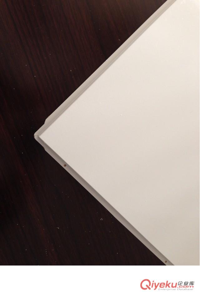 鋁礦棉復(fù)合天花板（專利產(chǎn)品）
