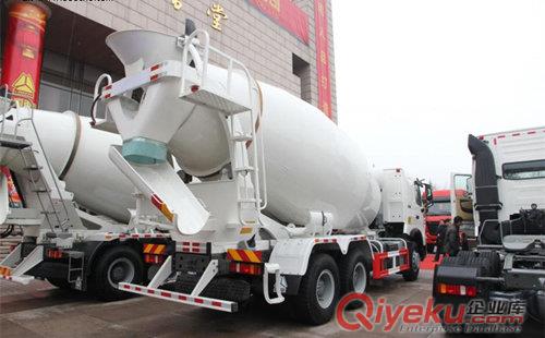 豪沃380馬力12-14立方水泥攪拌罐車