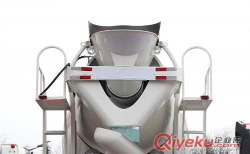 豪沃380馬力12-14立方水泥攪拌罐車