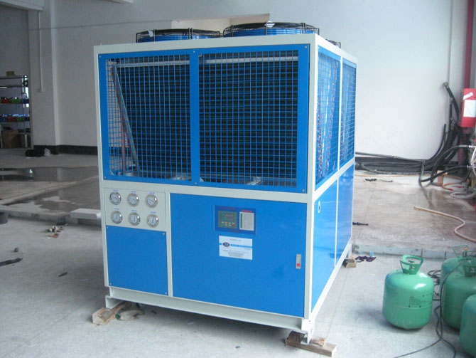 低溫冷卻循環(huán)冰水機(jī)原始圖片2