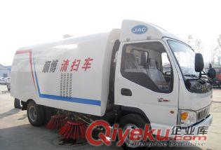 膠南市江淮109馬力道路清掃車{zd1}售價多少？那里有現(xiàn)貨