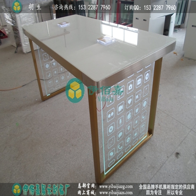 土豪金蘋果6{zx1}上市體驗桌原始圖片2