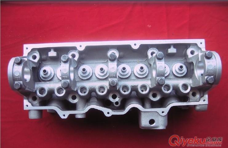 4G22 Cylinder Head  1003021-B1 Cylinder Head