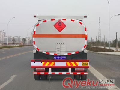 程力威牌CLW5162GYY4型運油車原始圖片3