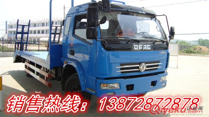 挖機平板運輸車出口|平板拖車哪里有賣|東風多利卡平板運輸車廠家熱線13872872878
