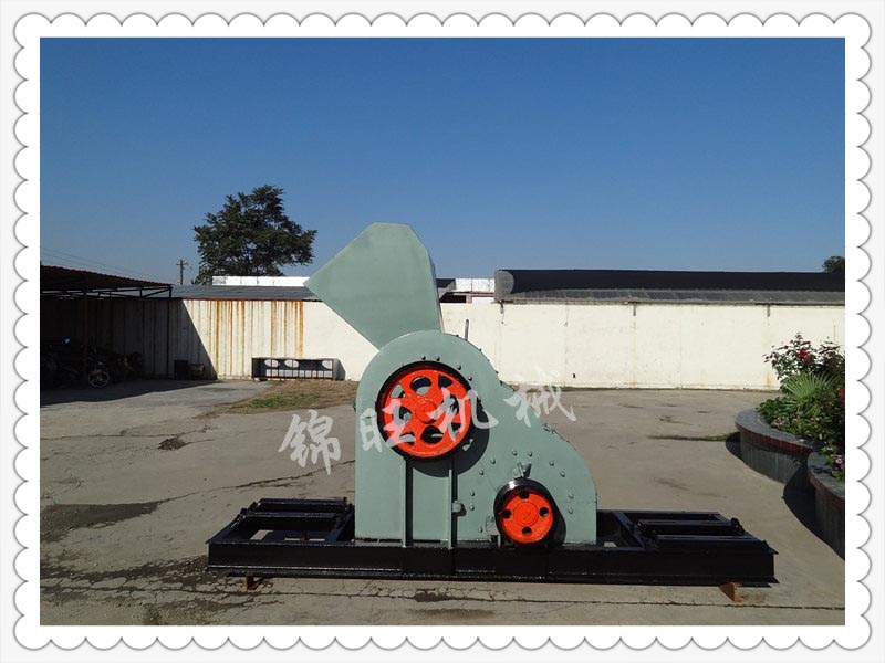 新型電動(dòng)堆高車操作簡便,電動(dòng)堆高車特點(diǎn)