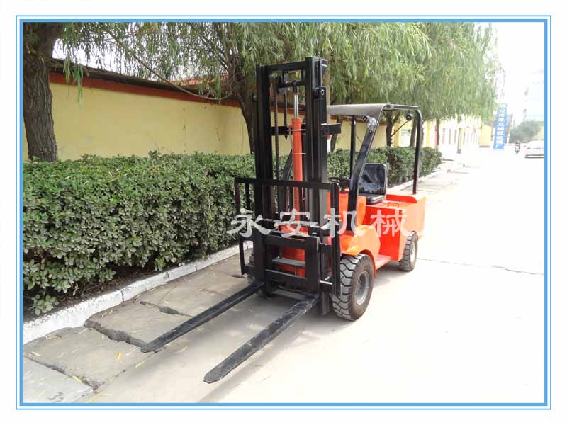 大慶電動(dòng)叉車功能強(qiáng),電動(dòng)叉車電瓶使用原始圖片3