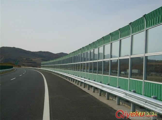 公路上中間透明的耐力板聲屏障怎么賣？日發PC聲屏障報價