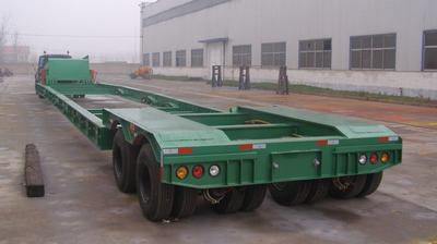 工程機(jī)械運(yùn)輸半掛車(chē)山東掛車(chē)廠