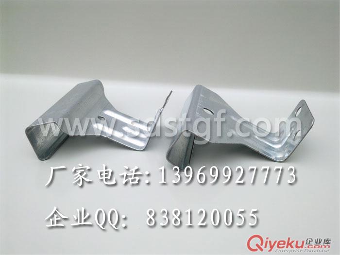 提供820角馳彩鋼瓦支架