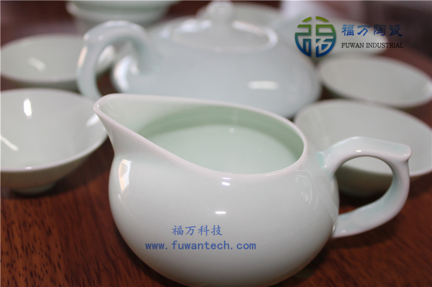    廠家低價出售骨瓷茶具/負離子陶瓷茶具/活瓷茶具