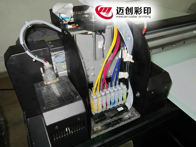 成都廠家直銷(xiāo)愛(ài)普生噴頭高精度打印廣告標(biāo)牌{wn}平板打印機(jī)