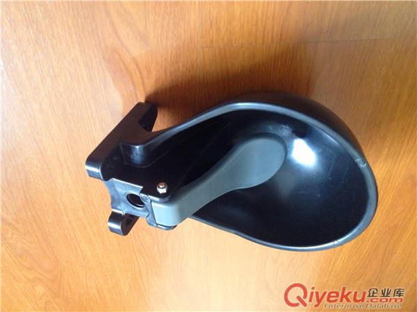 【廠家直銷】牛犢自動飲水碗，直徑210mm，PE材質