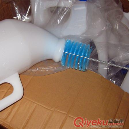 【廠家直銷】擠奶機配件，塑料內襯刷子