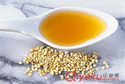供應“張學堂”純芝麻小磨香油（散裝餐飲專用）