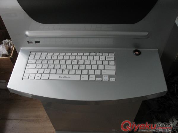密封防塵防潮工業(yè)級觸控鍵盤操作臺10.4寸工業(yè)觸摸一體機原始圖片2
