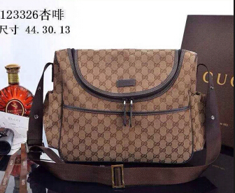 一比一訂制信譽(yù){dy}。歡迎來(lái)電咨詢. 各種品牌 。超A；客戶需求定制。貨到付款。