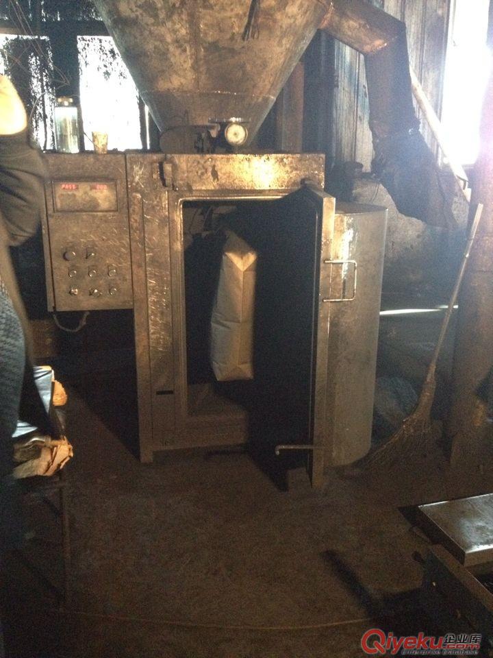 色素炭黑包裝機(jī)、色素炭黑包裝機(jī)廠家、廣州色素炭黑包裝機(jī)廠家、廣州色素炭黑包裝機(jī)專賣原始圖片3