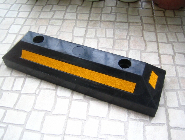 珠海捌柒伍交通擋車(chē)器批發(fā)銷(xiāo)售安裝工程原始圖片3