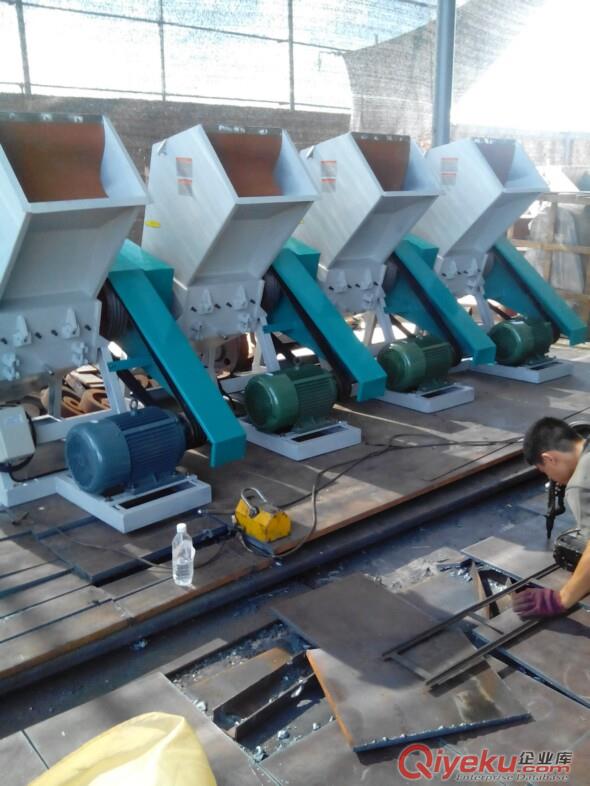 佑信塑料輔機(jī) 1200大型塑料破碎機(jī)原始圖片3