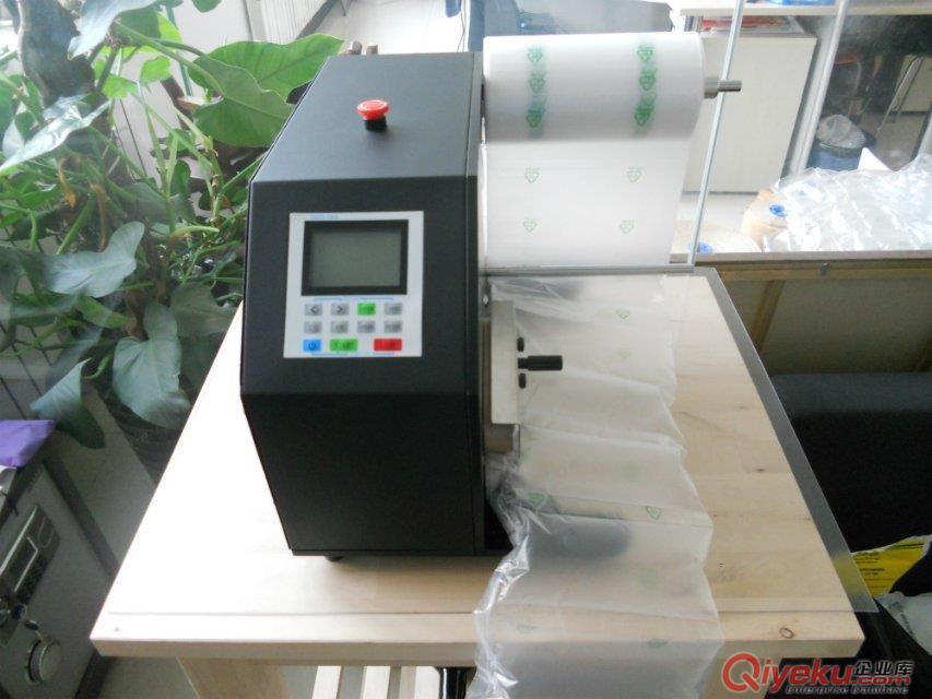 供應物流快遞行業用箱內填充,緩沖材料制造機