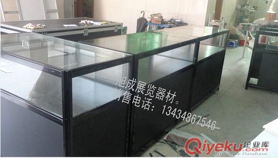折疊展示柜。折疊柜。玻璃展柜。
