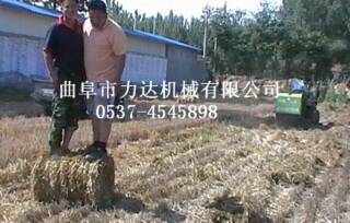 制造自走式打捆機，行走秸稈打捆機產品資料