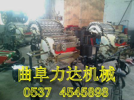 廠銷面包草青貯機(jī)  小型圓捆青貯機(jī)使用說明 
