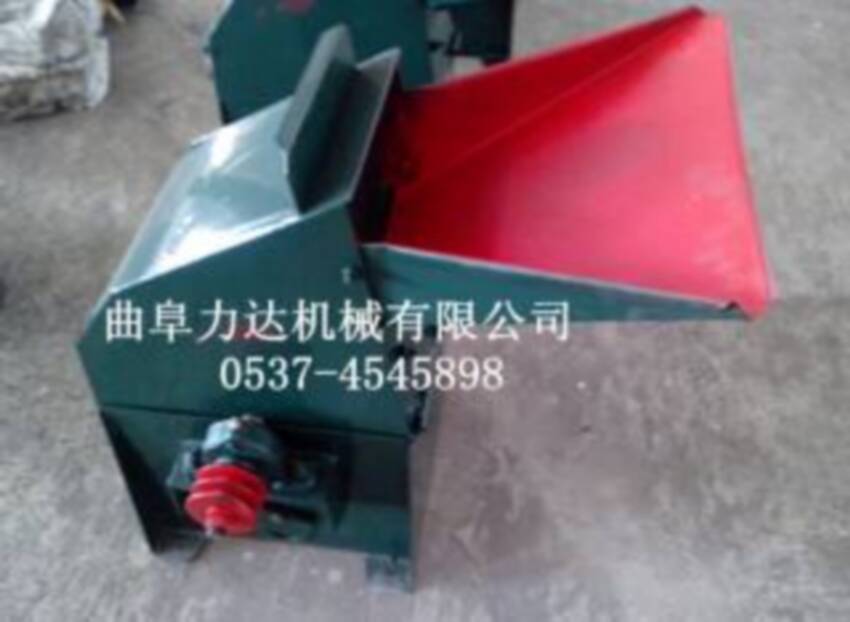 低價供應(yīng)自走式牧草打捆機 秸稈打捆機視頻