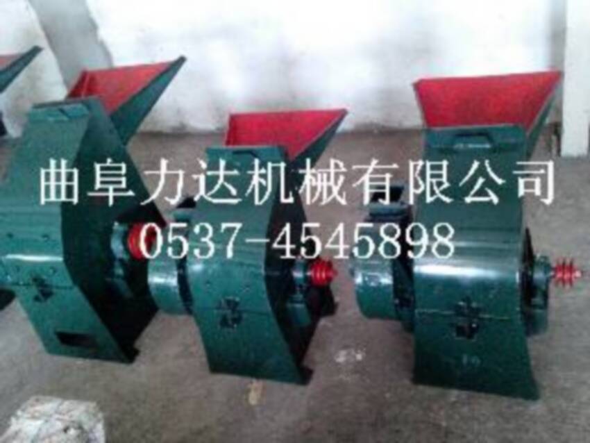 新型青貯飼料粉碎機 秸稈飼料粉碎機性能特點