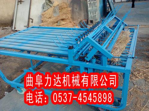 供應(yīng)全自動(dòng)草簾機(jī) 家用草簾機(jī)誠(chéng)招代理