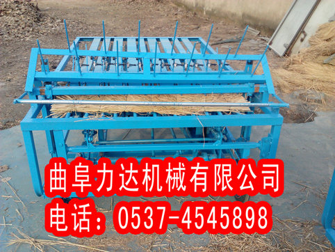 供應(yīng)大棚草簾機(jī) 草簾編織機(jī)市場(chǎng)報(bào)價(jià)