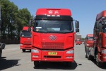  陜汽 德龍M3000 336馬力 6X4 LNG牽引車