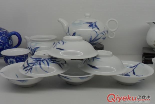陶瓷紀念盤生產廠家，陶瓷盤子訂做廠，各種節日慶典用品，婚慶禮品