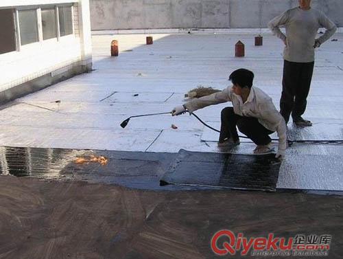 肇慶市廠房防水補漏，端州區(qū)外墻防水補漏，肇慶市高要市鐵皮瓦防水補漏，羅定市樓房裂縫防水補漏