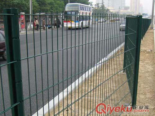 公路圍欄|達(dá)諾護(hù)欄網(wǎng)|護(hù)欄網(wǎng)